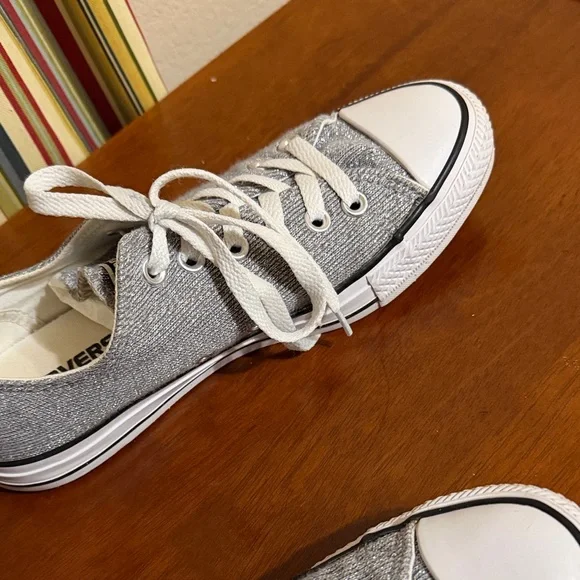 Converse All Star Women’s 7.5 Silver Gray Knit Fabric Sparkle Sweater Sneakers - Picture 9 of 13